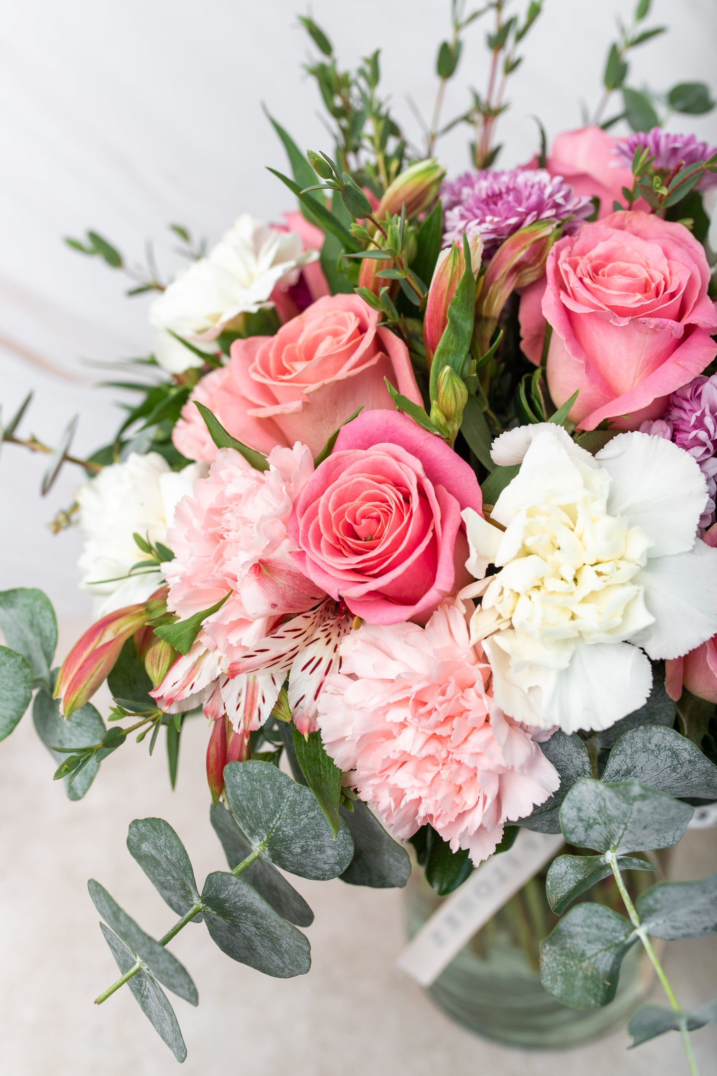 Fuego - Rosa, Clavel Rosa, Blanco, Moreliana y Astromelia Rosa